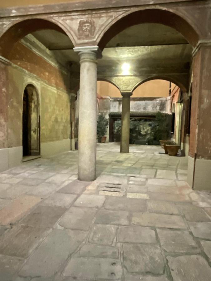 Apartment In 3 Minutes From Duomo Ingresso Via Dei Piatti Mediolan Zewnętrze zdjęcie
